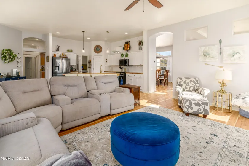 1530 Sequoia, Dayton, Nevada 89403, 4 Bedrooms Bedrooms, ,2 BathroomsBathrooms,Residential,Residential,Sequoia,260001345