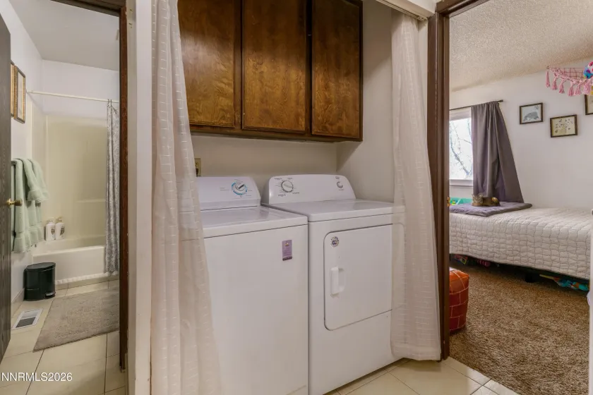 2127 Greyhaven, Sparks, Nevada 89431, 2 Bedrooms Bedrooms, ,2 BathroomsBathrooms,Residential,Residential,Greyhaven,260001347