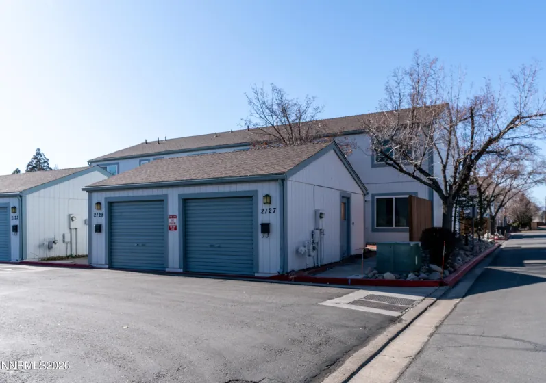 2127 Greyhaven, Sparks, Nevada 89431, 2 Bedrooms Bedrooms, ,2 BathroomsBathrooms,Residential,Residential,Greyhaven,260001347