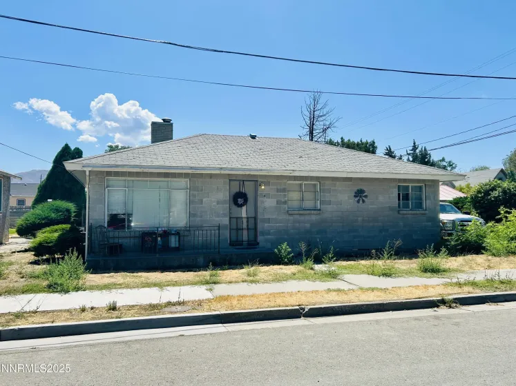 133 1st, Winnemucca, Nevada 89445, 5 Bedrooms Bedrooms, ,4 BathroomsBathrooms,Residential Income,Residential,1st,250054163