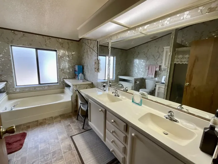 234 Gold Leaf Ln, Carson City, Nevada 89706, 2 Bedrooms Bedrooms, 10 Rooms Rooms,2 BathroomsBathrooms,Manufactured,Residential,Gold Leaf,260001366