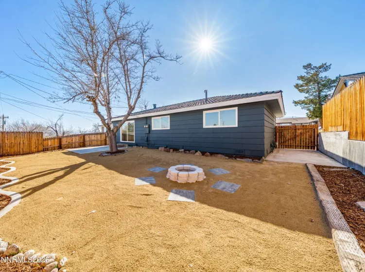 3286 Heights, Reno, Nevada 89503, 3 Bedrooms Bedrooms, ,2 BathroomsBathrooms,Residential,Residential,Heights,260001353