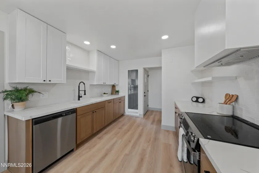 3286 Heights, Reno, Nevada 89503, 3 Bedrooms Bedrooms, ,2 BathroomsBathrooms,Residential,Residential,Heights,260001353