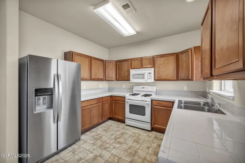 4076 Anthony James, Reno, Nevada 89503, 2 Bedrooms Bedrooms, ,3 BathroomsBathrooms,Residential,Residential,Anthony James,260001357