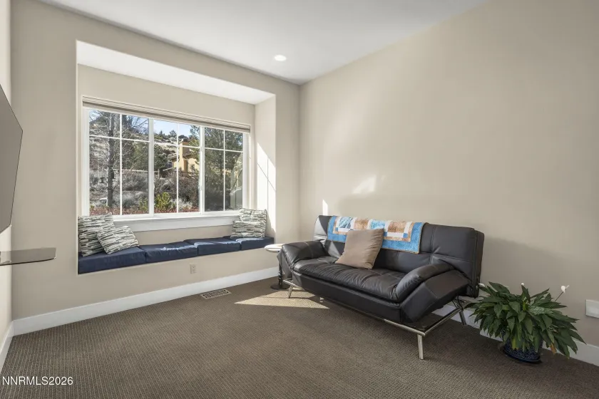 3640 Aspen Hollow, Reno, Nevada 89511, 4 Bedrooms Bedrooms, ,3 BathroomsBathrooms,Residential,Residential,Aspen Hollow,260001360