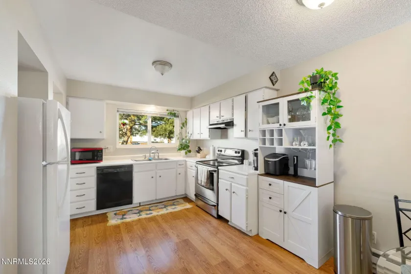 625 Smithridge Park, Reno, Nevada 89502, 2 Bedrooms Bedrooms, ,2 BathroomsBathrooms,Residential,Residential,Smithridge Park,260001363