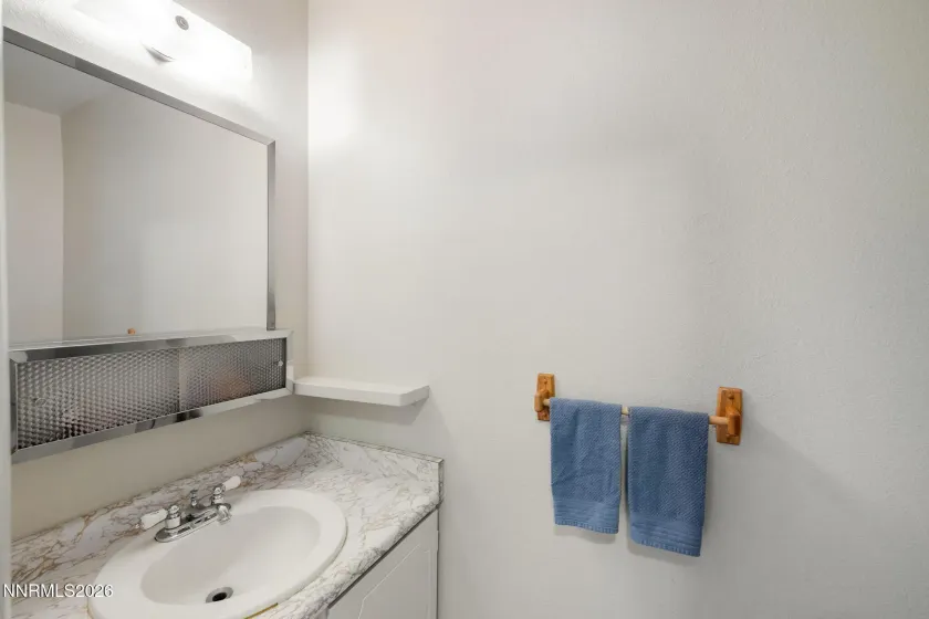 625 Smithridge Park, Reno, Nevada 89502, 2 Bedrooms Bedrooms, ,2 BathroomsBathrooms,Residential,Residential,Smithridge Park,260001363