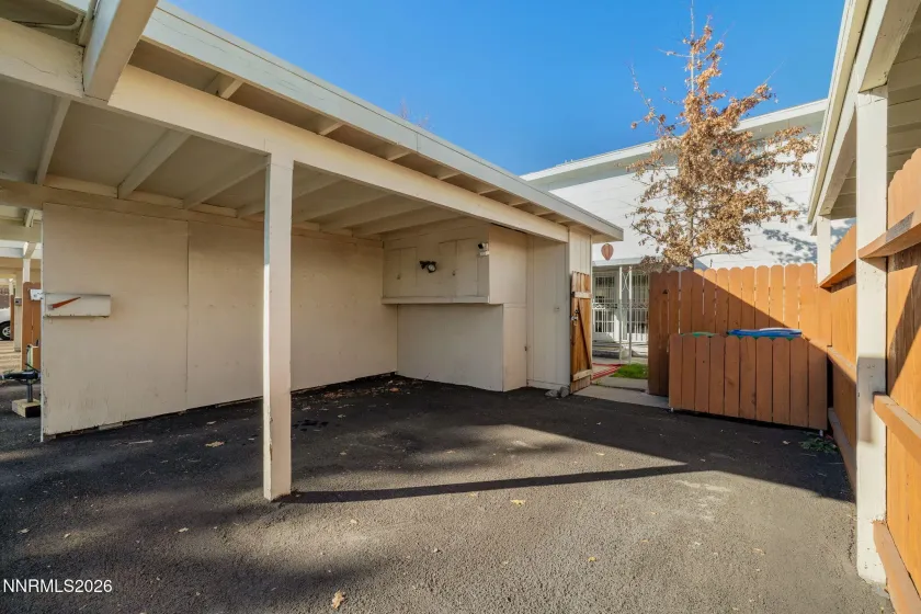 625 Smithridge Park, Reno, Nevada 89502, 2 Bedrooms Bedrooms, ,2 BathroomsBathrooms,Residential,Residential,Smithridge Park,260001363