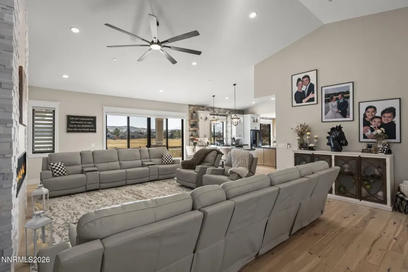 7201 Silver King, Sparks, Nevada 89436, 4 Bedrooms Bedrooms, ,4 BathroomsBathrooms,Residential,Residential,Silver King,260001369