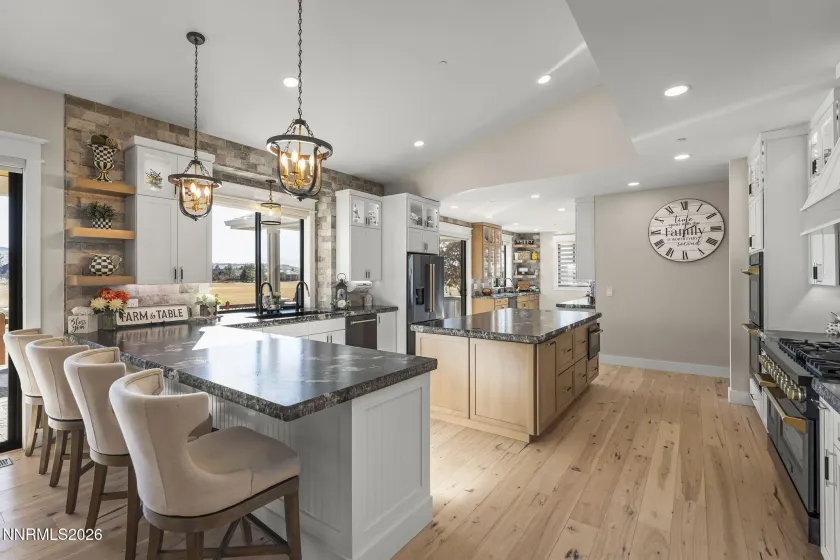 7201 Silver King, Sparks, Nevada 89436, 4 Bedrooms Bedrooms, ,4 BathroomsBathrooms,Residential,Residential,Silver King,260001369