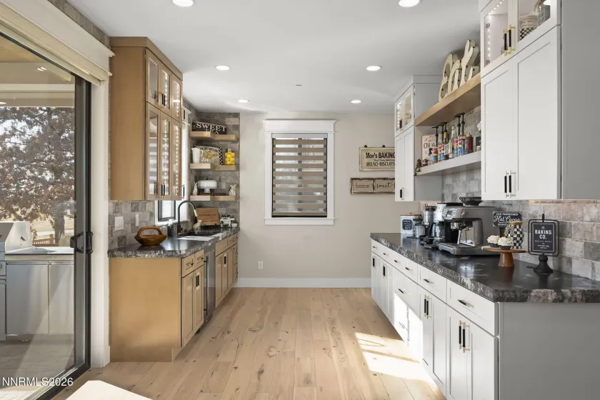 7201 Silver King, Sparks, Nevada 89436, 4 Bedrooms Bedrooms, ,4 BathroomsBathrooms,Residential,Residential,Silver King,260001369