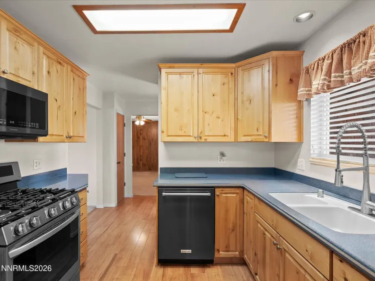 965 Westerlund, Fernley, Nevada 89408, 4 Bedrooms Bedrooms, ,3 BathroomsBathrooms,Residential,Residential,Westerlund,260001400