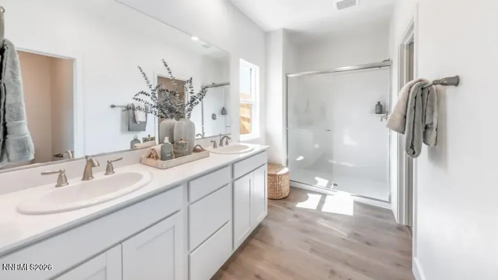 4317 Painted Cloud, Sparks, Nevada 89436, 5 Bedrooms Bedrooms, ,3 BathroomsBathrooms,Residential,Residential,Painted Cloud,260001403