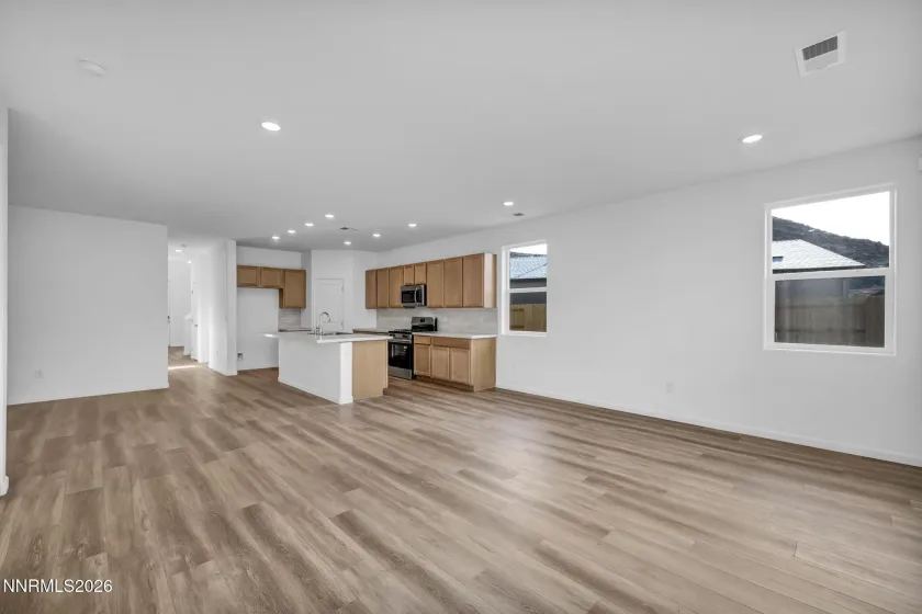 690 Patrician, Reno, Nevada 89506, 4 Bedrooms Bedrooms, ,3 BathroomsBathrooms,Residential,Residential,Patrician,260001406