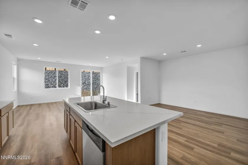 690 Patrician, Reno, Nevada 89506, 4 Bedrooms Bedrooms, ,3 BathroomsBathrooms,Residential,Residential,Patrician,260001406