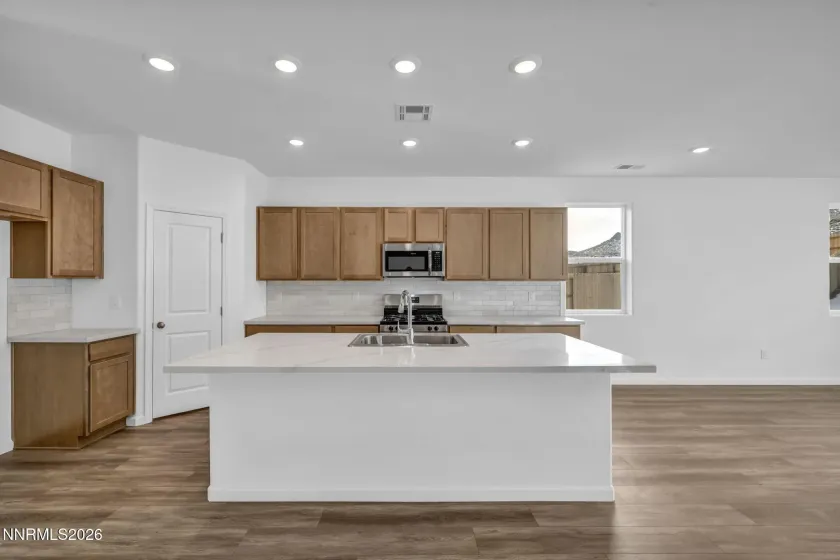 690 Patrician, Reno, Nevada 89506, 4 Bedrooms Bedrooms, ,3 BathroomsBathrooms,Residential,Residential,Patrician,260001406