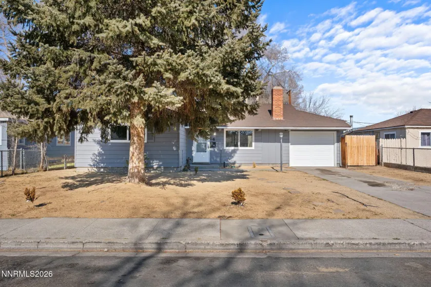 14 Greenbrae, Sparks, Nevada 89431, 3 Bedrooms Bedrooms, ,1 BathroomBathrooms,Residential,Residential,Greenbrae,260001408