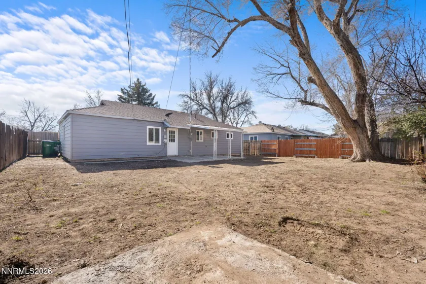 14 Greenbrae, Sparks, Nevada 89431, 3 Bedrooms Bedrooms, ,1 BathroomBathrooms,Residential,Residential,Greenbrae,260001408