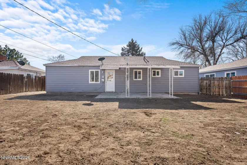 14 Greenbrae, Sparks, Nevada 89431, 3 Bedrooms Bedrooms, ,1 BathroomBathrooms,Residential,Residential,Greenbrae,260001408