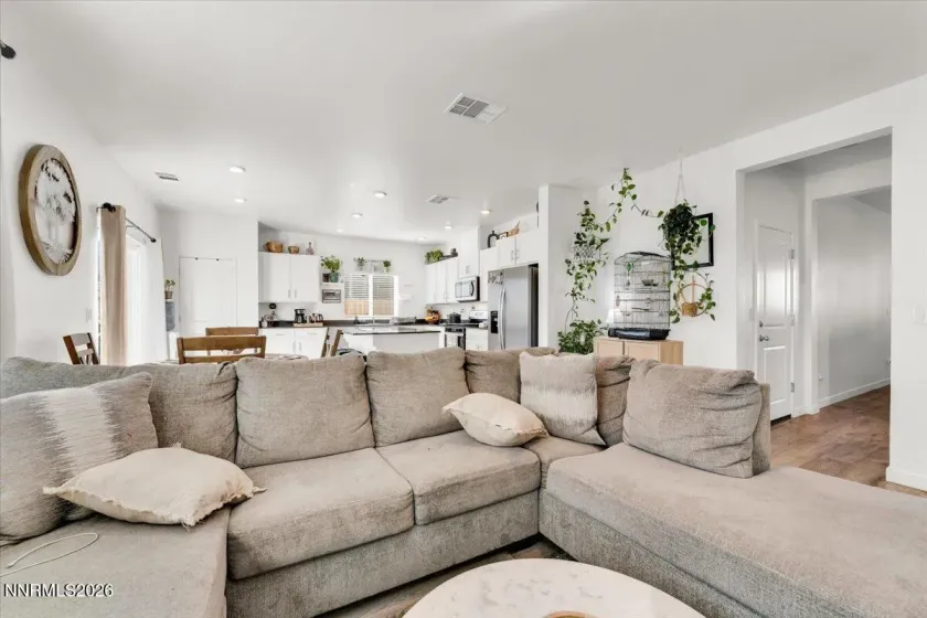 504 Winter Sky, Reno, Nevada 89506, 4 Bedrooms Bedrooms, ,3 BathroomsBathrooms,Residential,Residential,Winter Sky,260001382