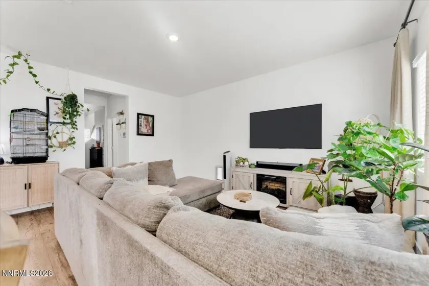 504 Winter Sky, Reno, Nevada 89506, 4 Bedrooms Bedrooms, ,3 BathroomsBathrooms,Residential,Residential,Winter Sky,260001382