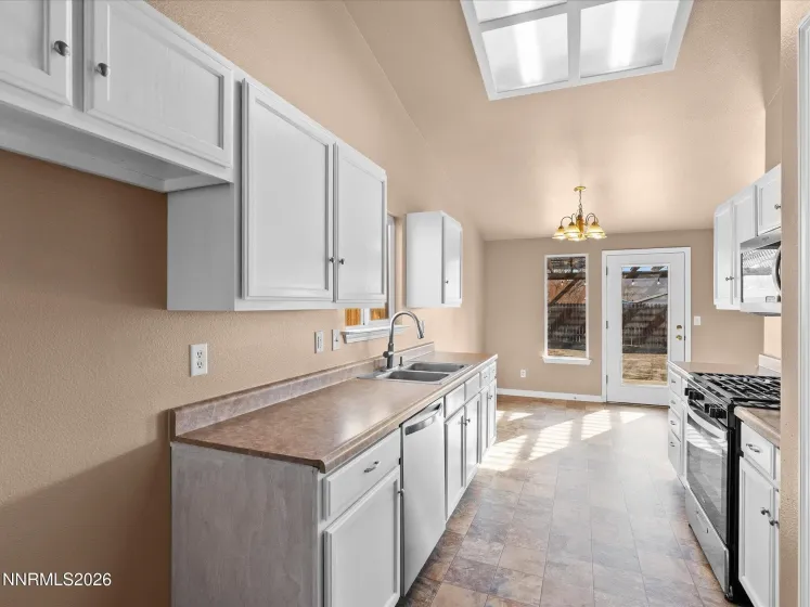 638 Brook, Fernley, Nevada 89408, 3 Bedrooms Bedrooms, ,2 BathroomsBathrooms,Residential,Residential,Brook,260001383