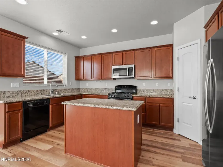 143 Walnut, Fernley, Nevada 89408, 3 Bedrooms Bedrooms, ,2 BathroomsBathrooms,Residential,Residential,Walnut,260001388