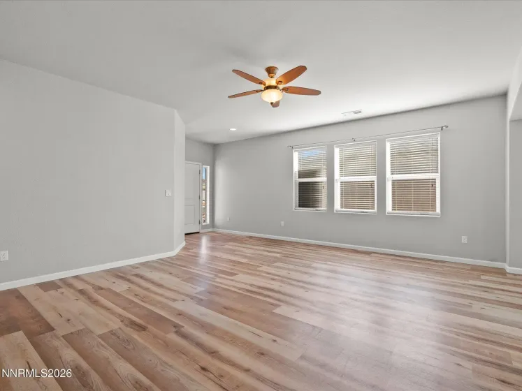 143 Walnut, Fernley, Nevada 89408, 3 Bedrooms Bedrooms, ,2 BathroomsBathrooms,Residential,Residential,Walnut,260001388