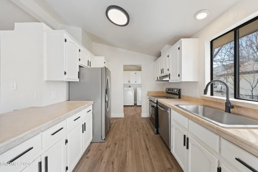 144 Cercle De La Cerese, Sparks, Nevada 89434, 3 Bedrooms Bedrooms, ,2 BathroomsBathrooms,Residential,Residential,Cercle De La Cerese,260001386