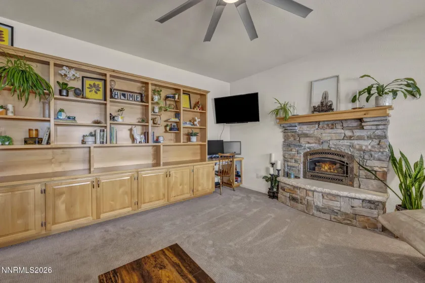 421 Silver Star, Yerington, Nevada 89447, 4 Bedrooms Bedrooms, ,3 BathroomsBathrooms,Residential,Residential,Silver Star,260001390