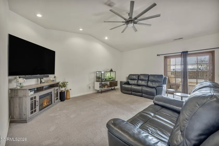 421 Silver Star, Yerington, Nevada 89447, 4 Bedrooms Bedrooms, ,3 BathroomsBathrooms,Residential,Residential,Silver Star,260001390