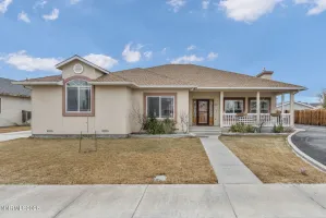 421 Silver Star, Yerington, Nevada 89447, 4 Bedrooms Bedrooms, ,3 BathroomsBathrooms,Residential,Residential,Silver Star,260001390
