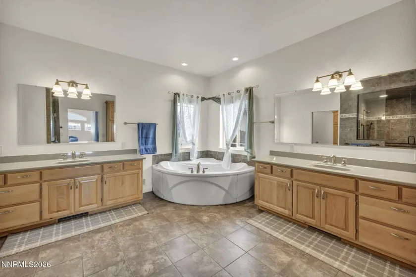 421 Silver Star, Yerington, Nevada 89447, 4 Bedrooms Bedrooms, ,3 BathroomsBathrooms,Residential,Residential,Silver Star,260001390