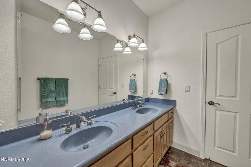 421 Silver Star, Yerington, Nevada 89447, 4 Bedrooms Bedrooms, ,3 BathroomsBathrooms,Residential,Residential,Silver Star,260001390