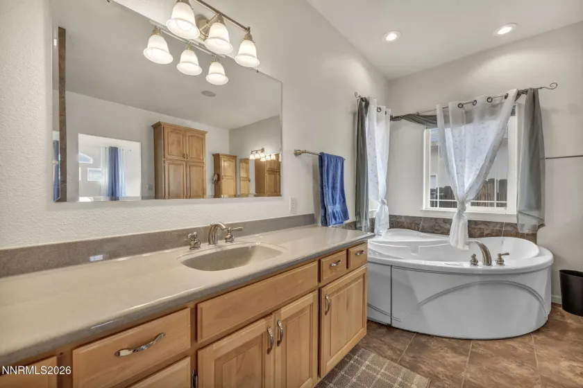 421 Silver Star, Yerington, Nevada 89447, 4 Bedrooms Bedrooms, ,3 BathroomsBathrooms,Residential,Residential,Silver Star,260001390