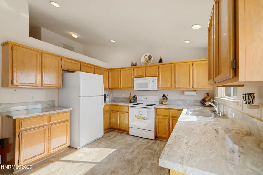 754 Tamsen, Fernley, Nevada 89408, 3 Bedrooms Bedrooms, ,2 BathroomsBathrooms,Residential,Residential,Tamsen,260001421