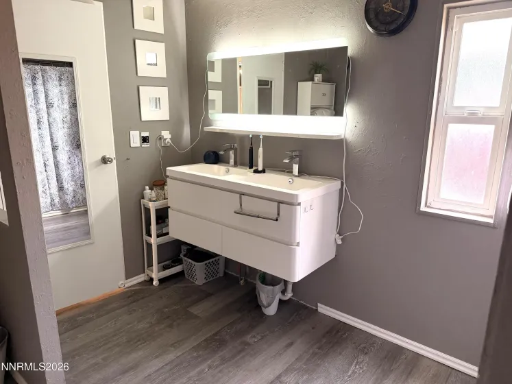 220 Bastian, Battle Mountain, Nevada 89820, 4 Bedrooms Bedrooms, ,2 BathroomsBathrooms,Residential,Residential,Bastian,250059384