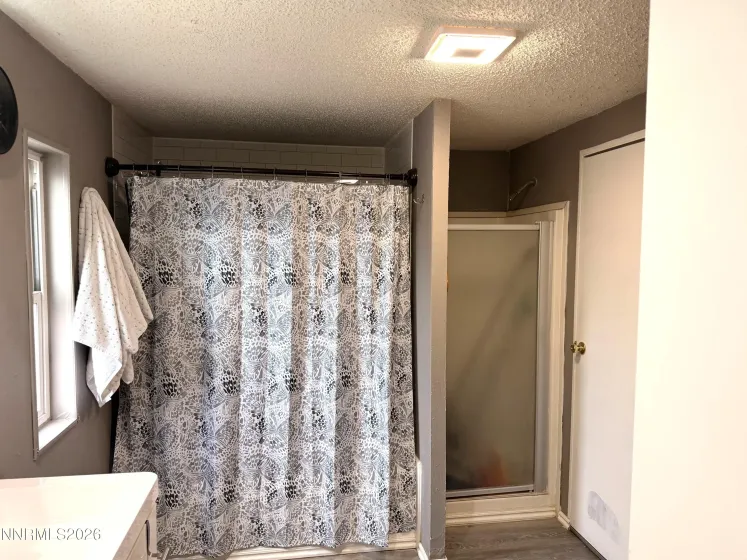 220 Bastian, Battle Mountain, Nevada 89820, 4 Bedrooms Bedrooms, ,2 BathroomsBathrooms,Residential,Residential,Bastian,250059384