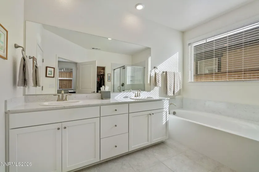 6407 Bucking Horse, Sparks, Nevada 89436, 3 Bedrooms Bedrooms, ,2 BathroomsBathrooms,Residential,Residential,Bucking Horse,260001426