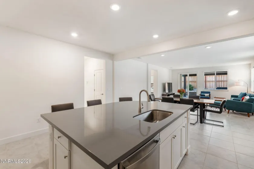 6407 Bucking Horse, Sparks, Nevada 89436, 3 Bedrooms Bedrooms, ,2 BathroomsBathrooms,Residential,Residential,Bucking Horse,260001426