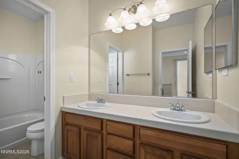 6953 Sacred, Sparks, Nevada 89436, 3 Bedrooms Bedrooms, ,3 BathroomsBathrooms,Residential,Residential,Sacred,260001428