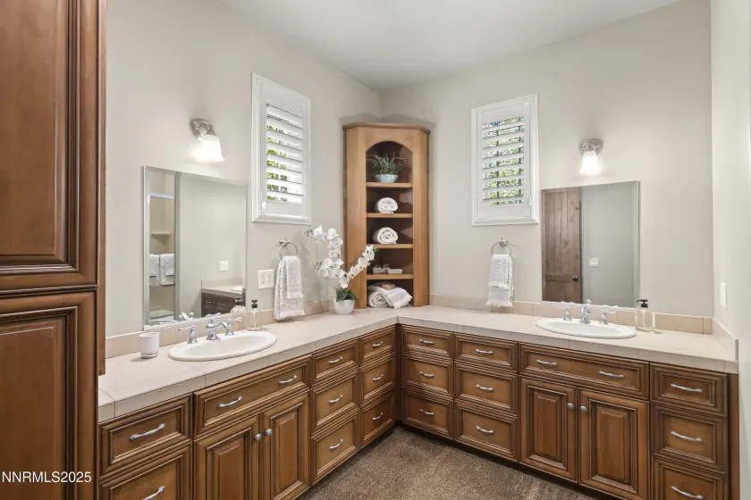 14275 Black Eagle, Reno, Nevada 89511, 4 Bedrooms Bedrooms, ,4 BathroomsBathrooms,Residential,Residential,Black Eagle,260001427