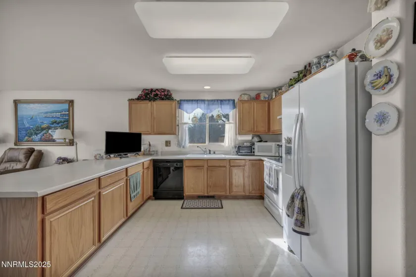 2900 Crown Canyon, Reno, Nevada 89503, 4 Bedrooms Bedrooms, ,2 BathroomsBathrooms,Residential,Residential,Crown Canyon,260000010