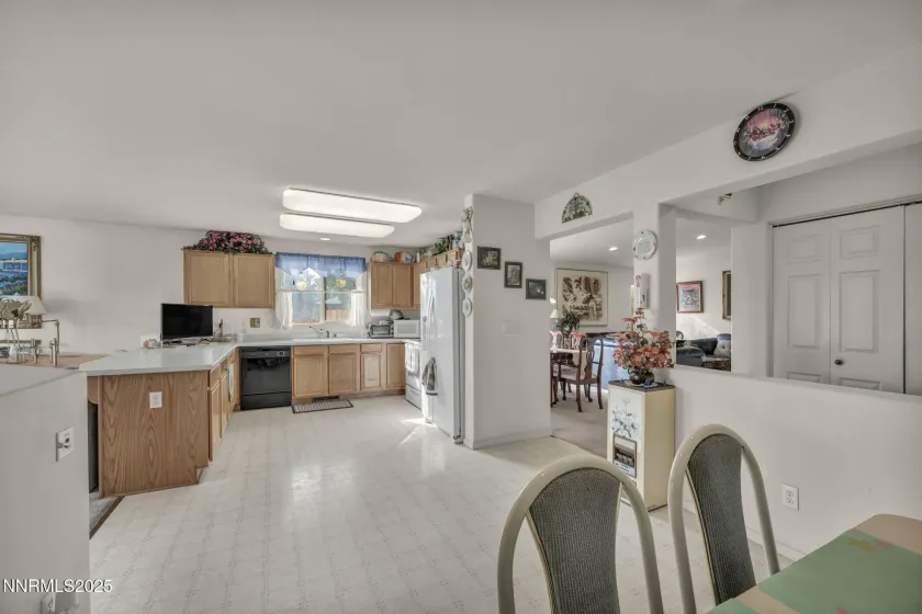 2900 Crown Canyon, Reno, Nevada 89503, 4 Bedrooms Bedrooms, ,2 BathroomsBathrooms,Residential,Residential,Crown Canyon,260000010