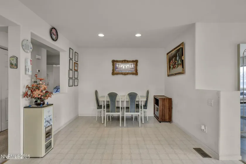 2900 Crown Canyon, Reno, Nevada 89503, 4 Bedrooms Bedrooms, ,2 BathroomsBathrooms,Residential,Residential,Crown Canyon,260000010