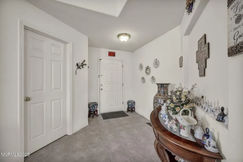 2900 Crown Canyon, Reno, Nevada 89503, 4 Bedrooms Bedrooms, ,2 BathroomsBathrooms,Residential,Residential,Crown Canyon,260000010