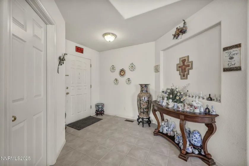 2900 Crown Canyon, Reno, Nevada 89503, 4 Bedrooms Bedrooms, ,2 BathroomsBathrooms,Residential,Residential,Crown Canyon,260000010