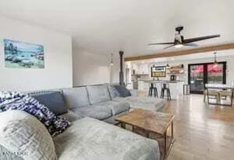 1801 Carlin, Reno, Nevada 89503, 4 Bedrooms Bedrooms, ,3 BathroomsBathrooms,Residential,Residential,Carlin,260001430