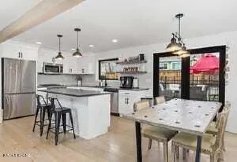 1801 Carlin, Reno, Nevada 89503, 4 Bedrooms Bedrooms, ,3 BathroomsBathrooms,Residential,Residential,Carlin,260001430