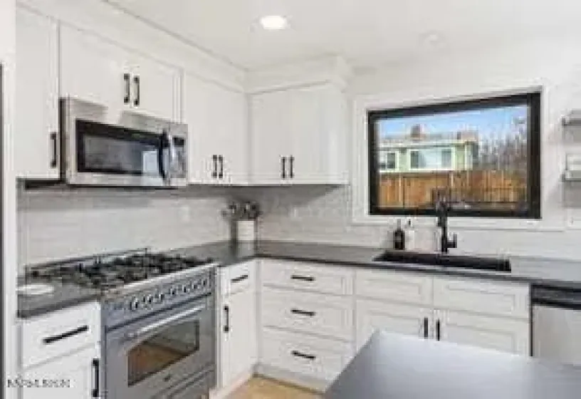 1801 Carlin, Reno, Nevada 89503, 4 Bedrooms Bedrooms, ,3 BathroomsBathrooms,Residential,Residential,Carlin,260001430